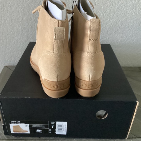 SOREL Women's Evie II Lace-Up Hidden Wedge Boots, size 9 - Picture 6 of 9